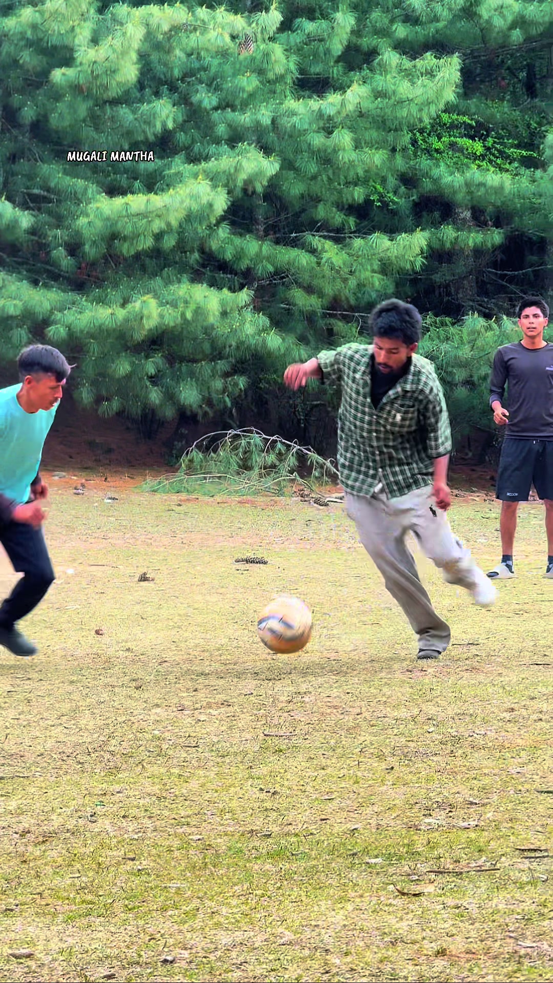 @मुगालि मान्ठ🇳🇵