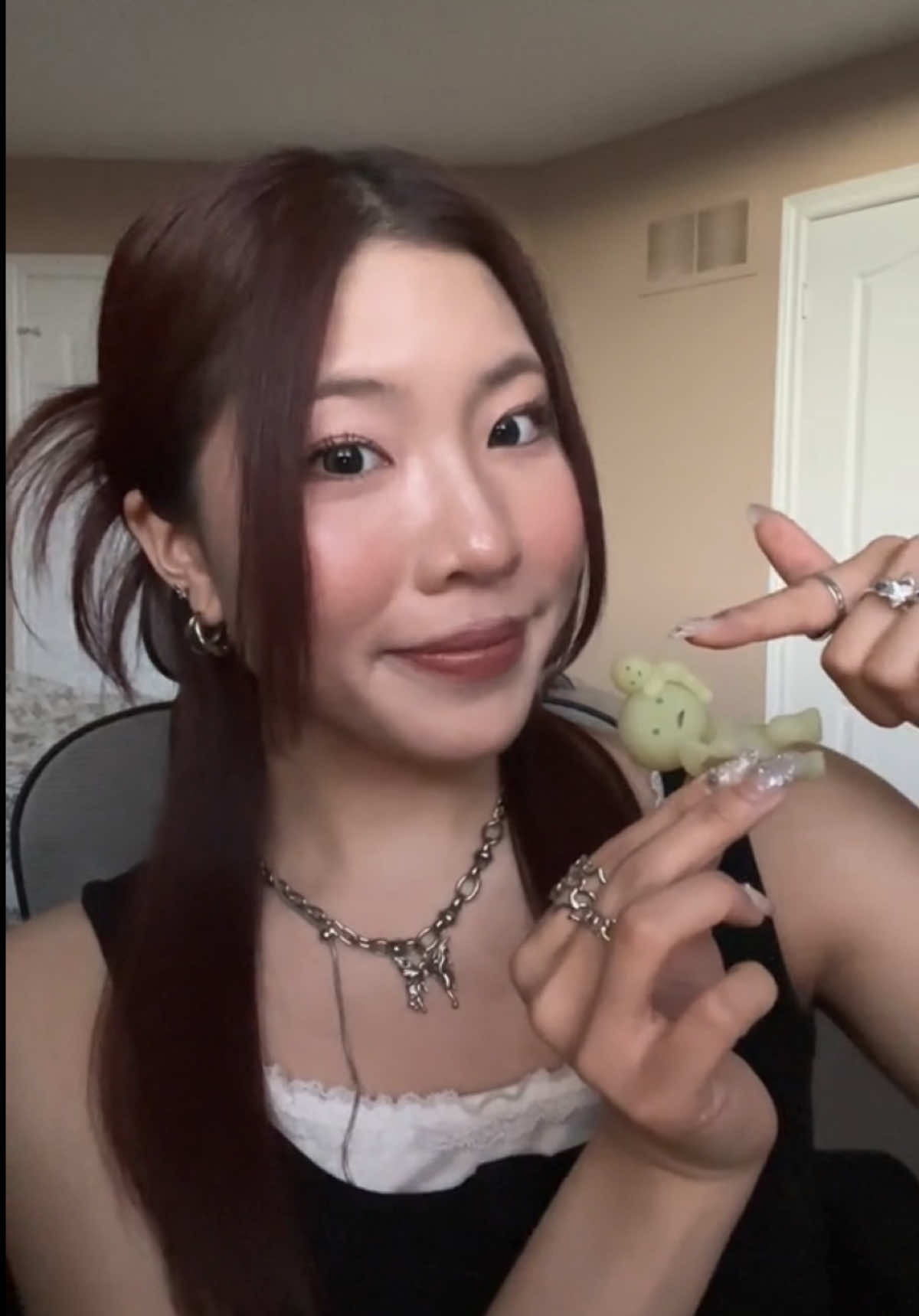 @thevivivibes