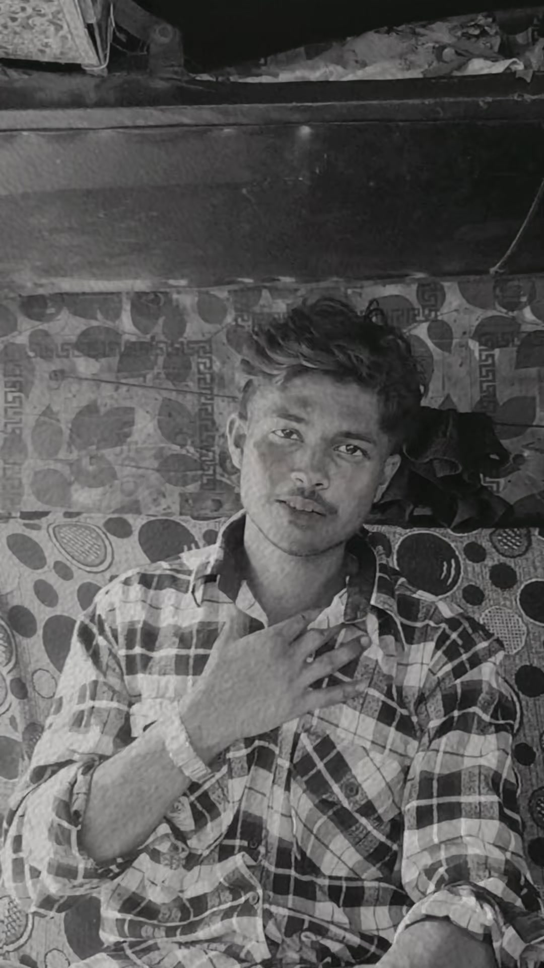 @simple:๐:boy:๐ค๐ค