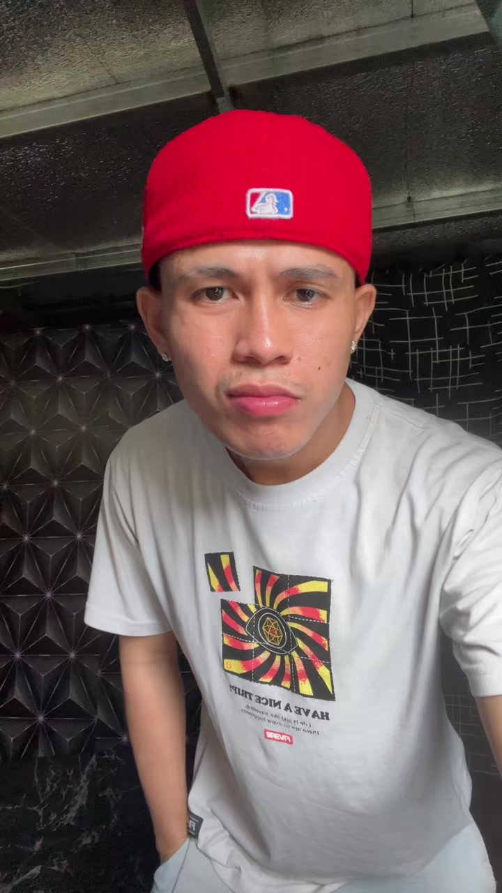 @Ej