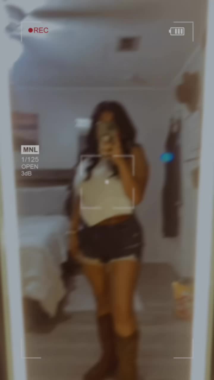 @AlexandraSelen_