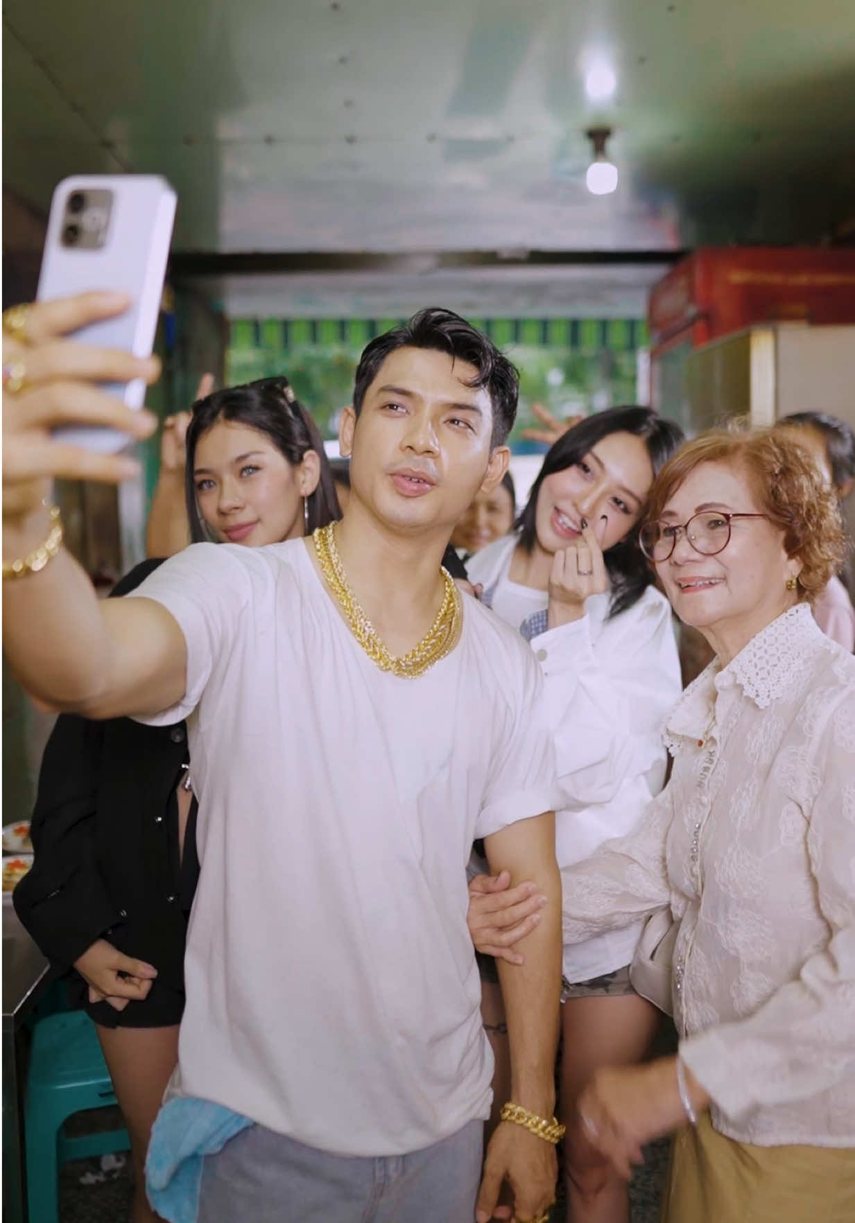 @LinAungKhit