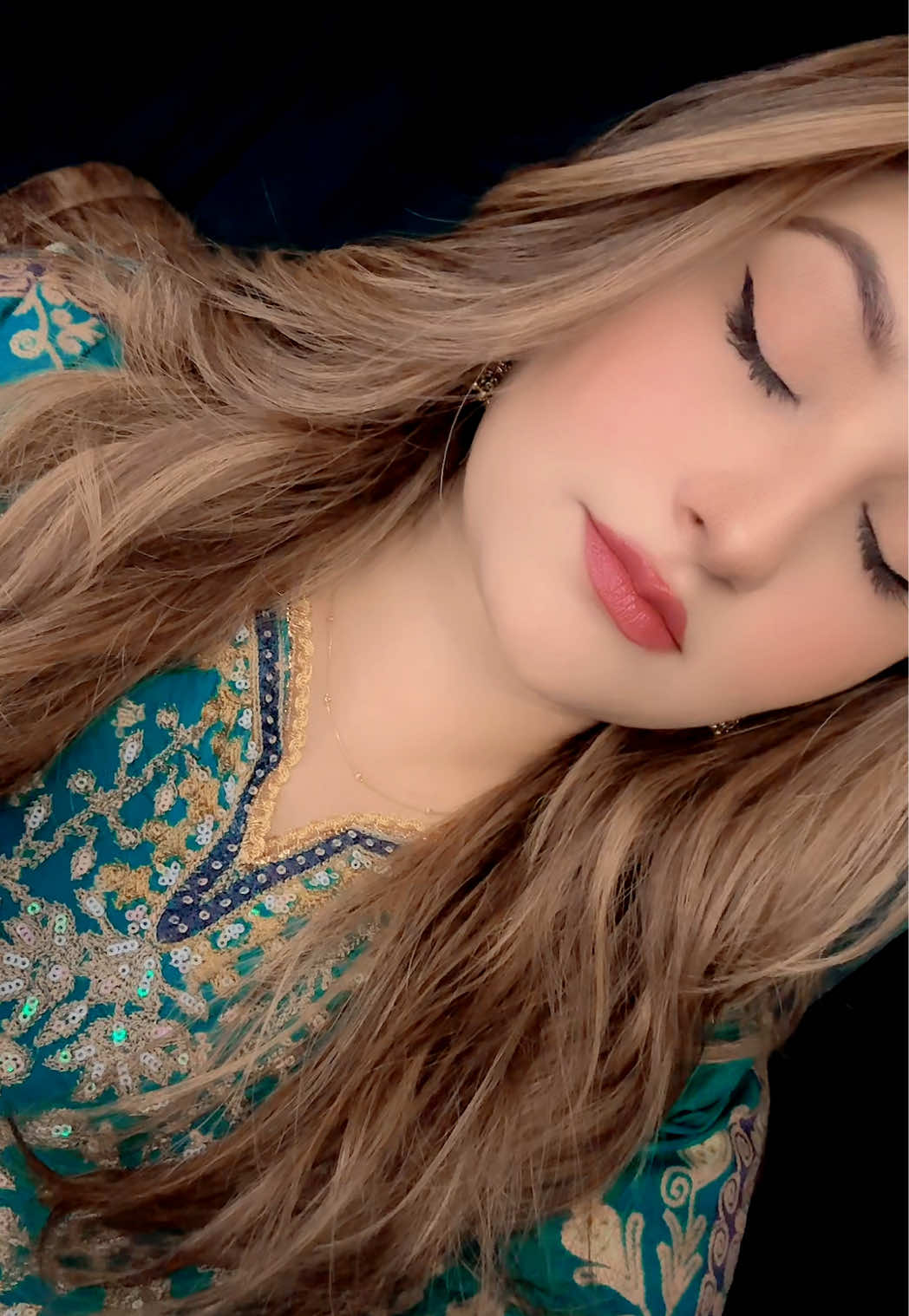 @Emaan🖤