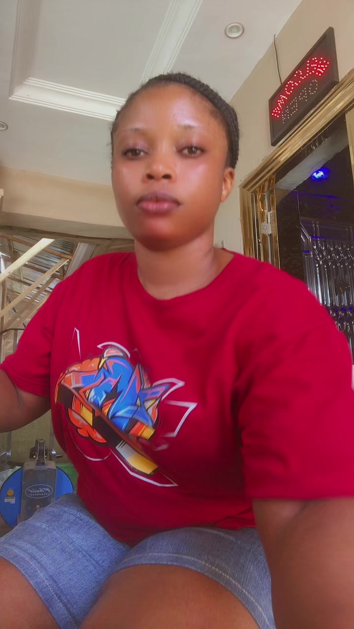 @Ellabi