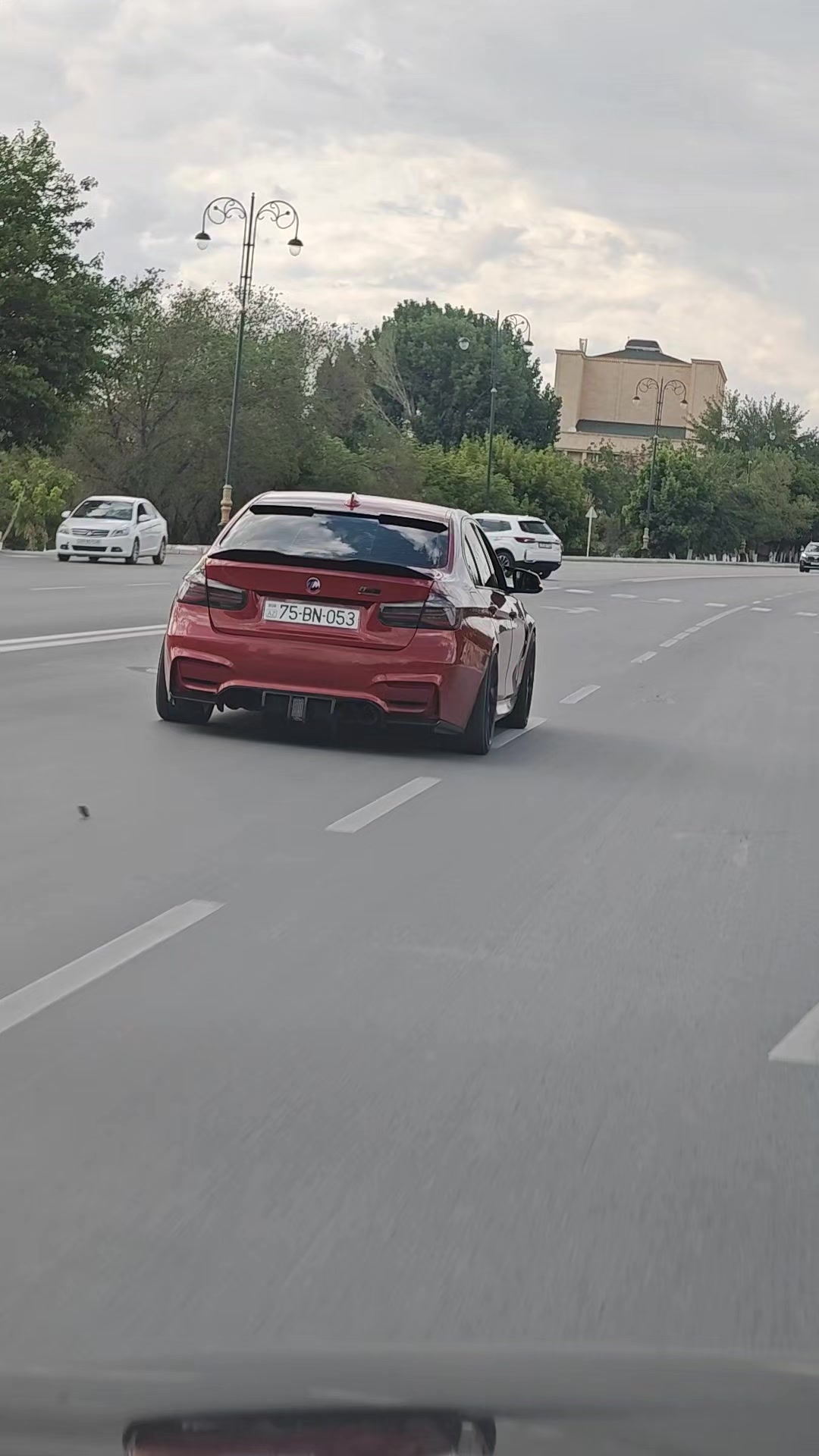 @75 BN 053