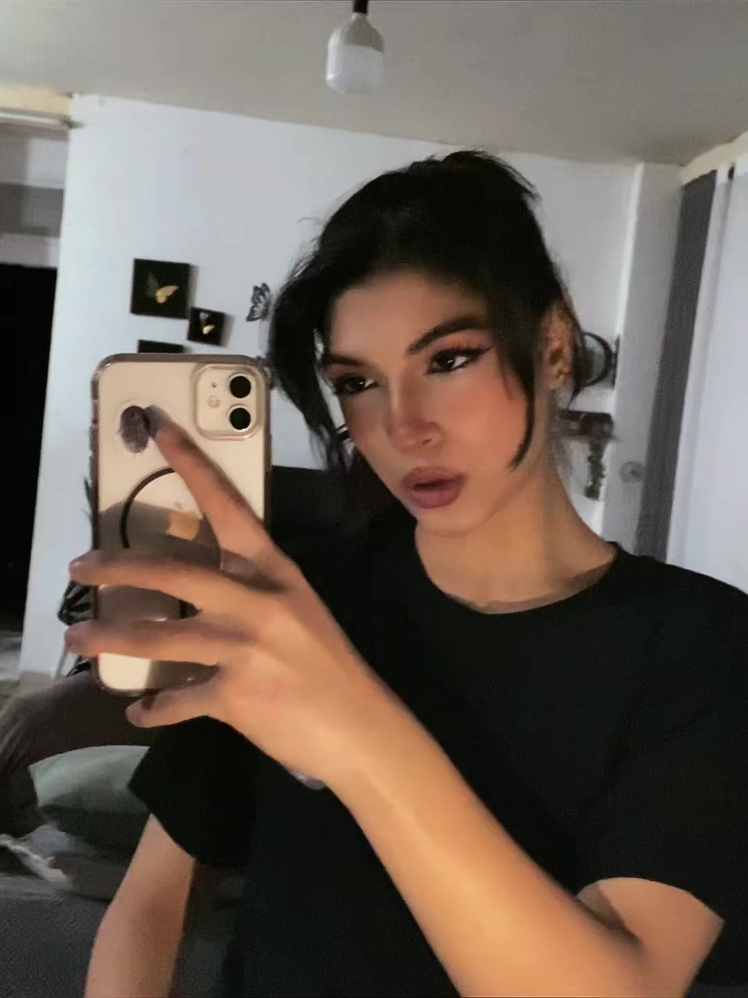 @RoYa_.🧊