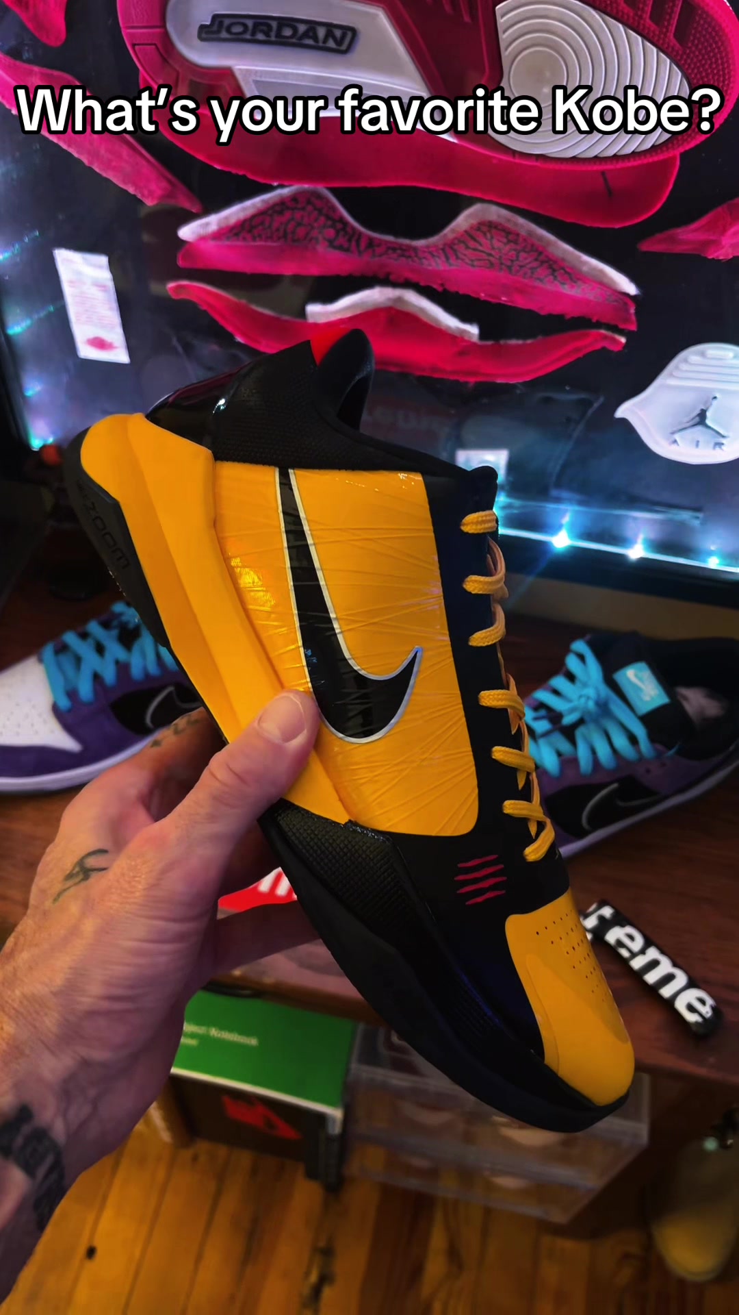 @E-Money 💶 ‘Fresh New Kicks’