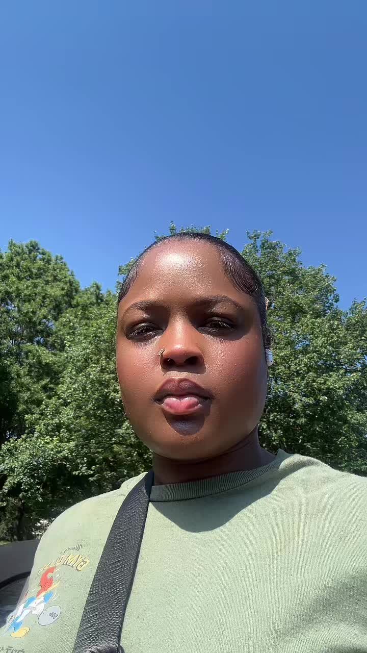 @azianyree