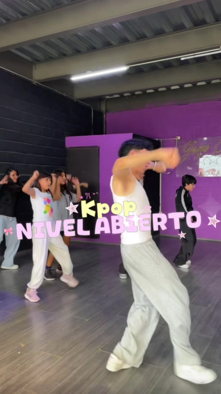 @Escuela de Baile YAMS 💜🌟