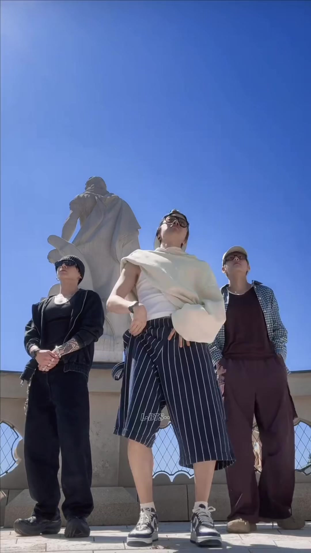 @L°BTS°°