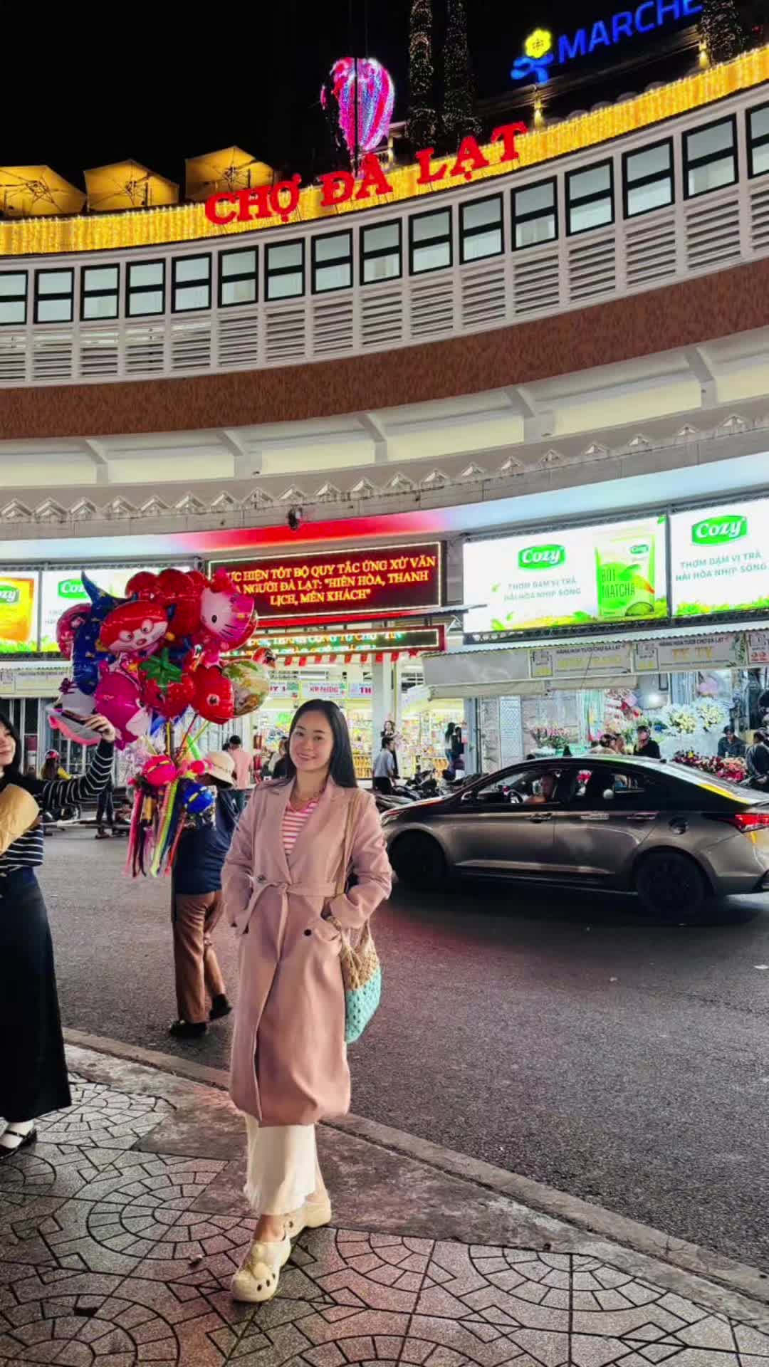 @Ho&agrave;ng Quy&ecirc;n
