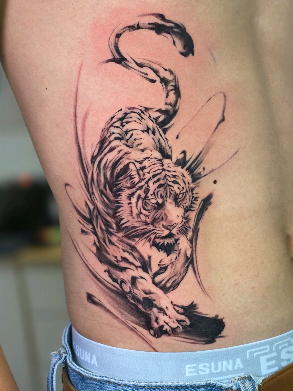 @IQ TATTOO
