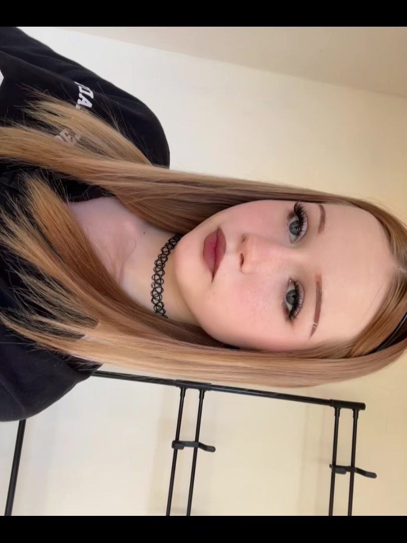 @вика