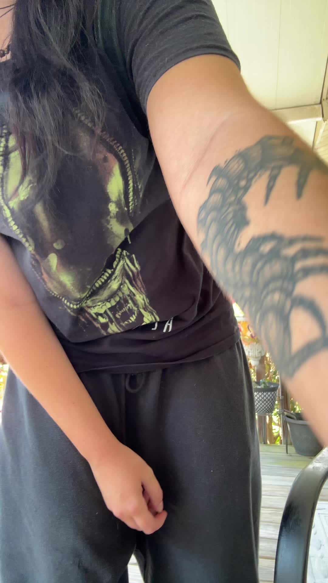 @aja 🧟♀️