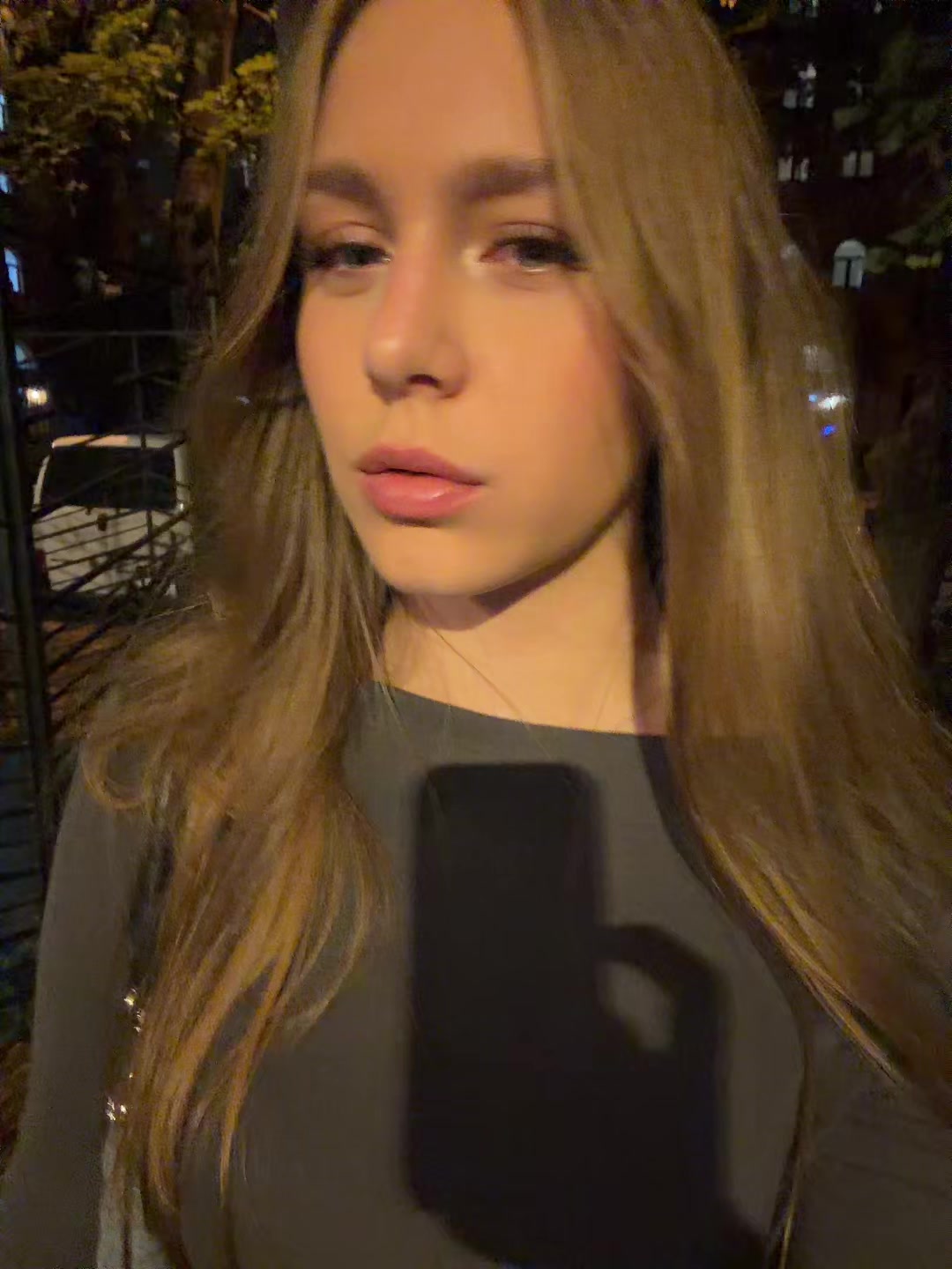 @arinkk