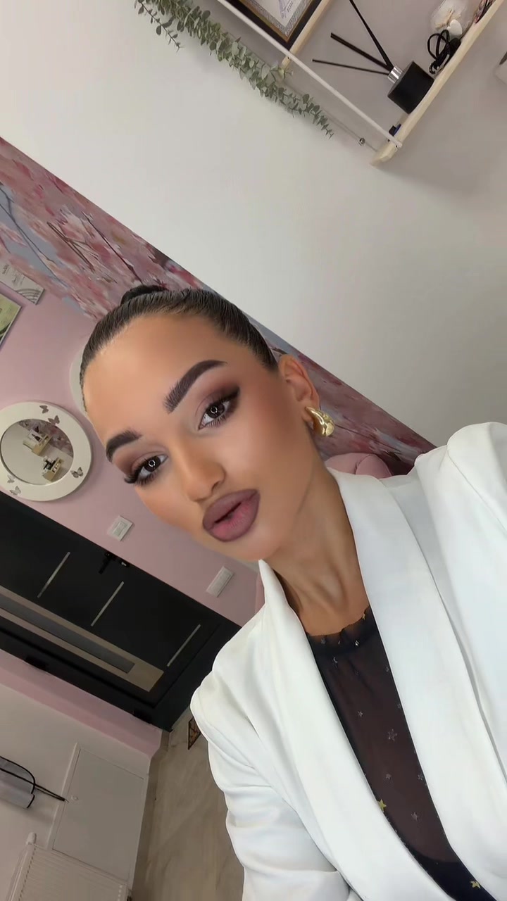@kllariiica