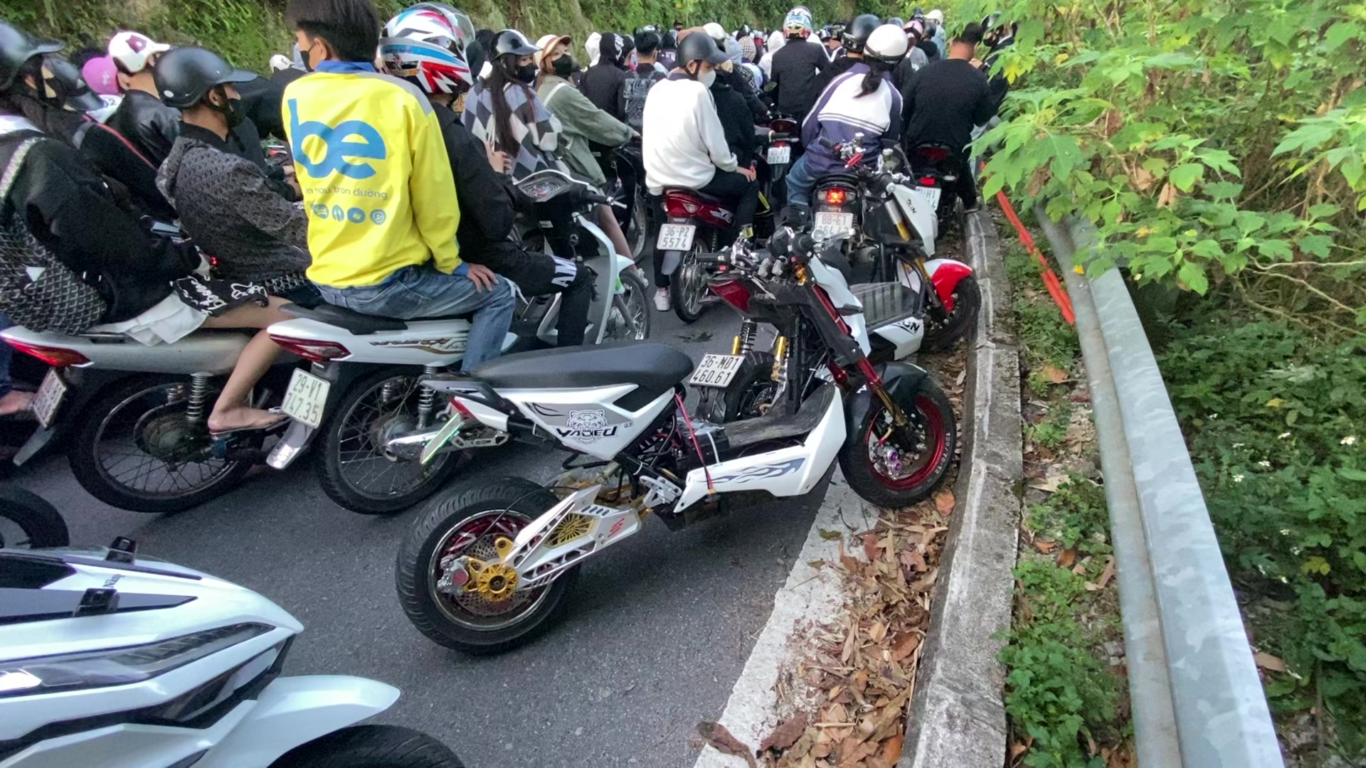 @!