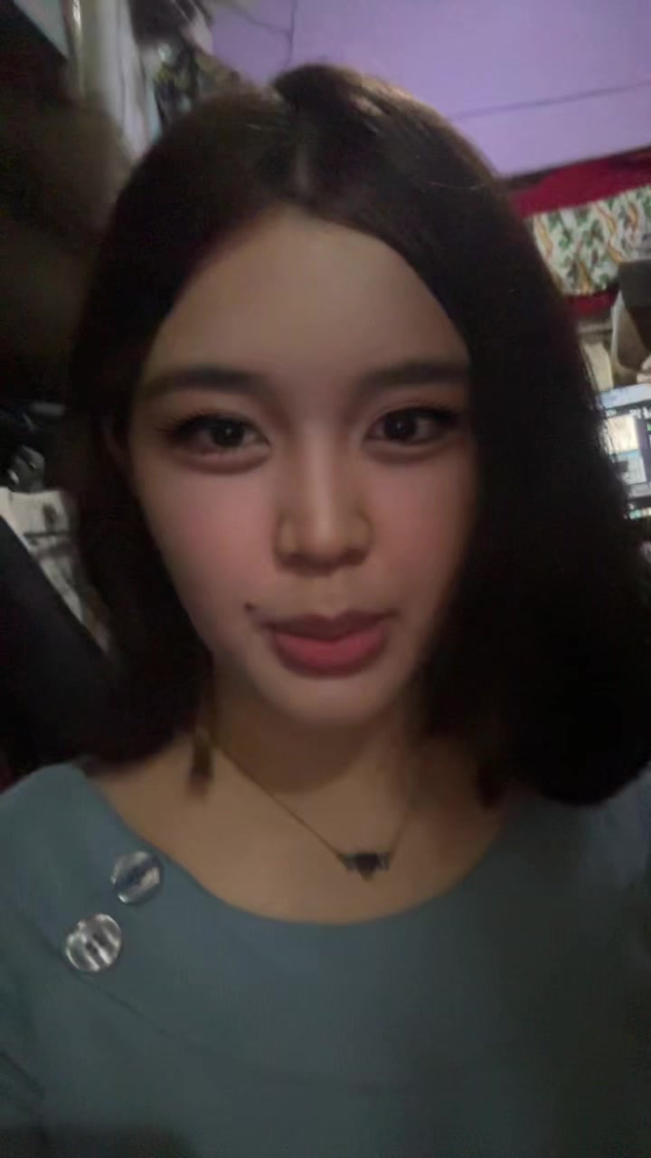 @lily‧₊˚✩