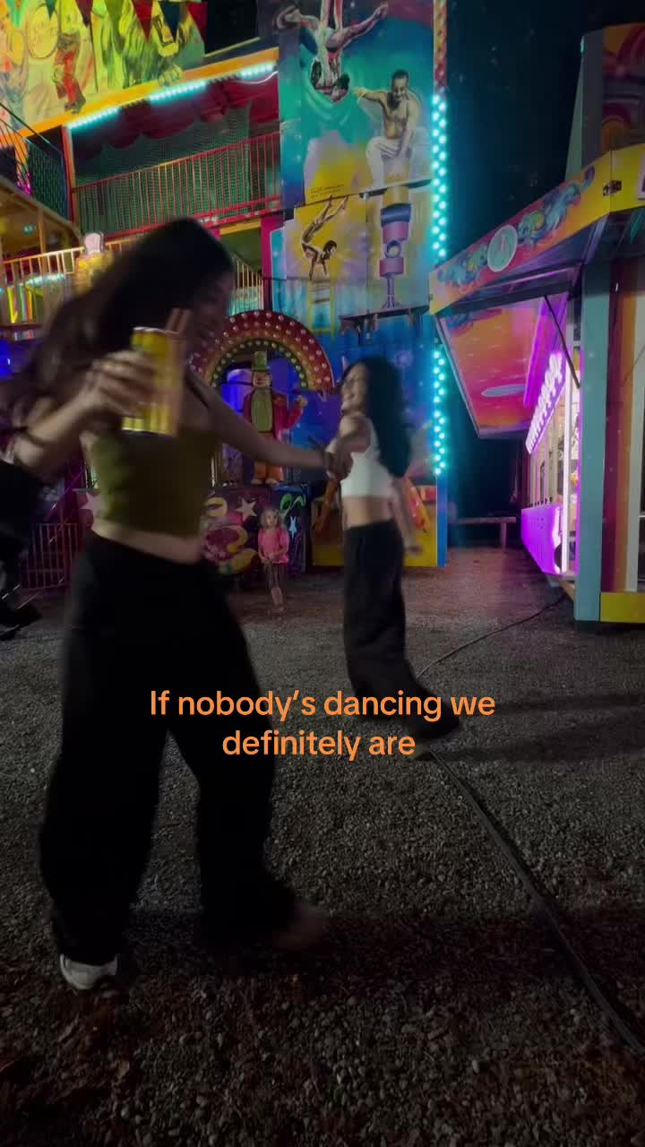 @Izabela🇦🇱