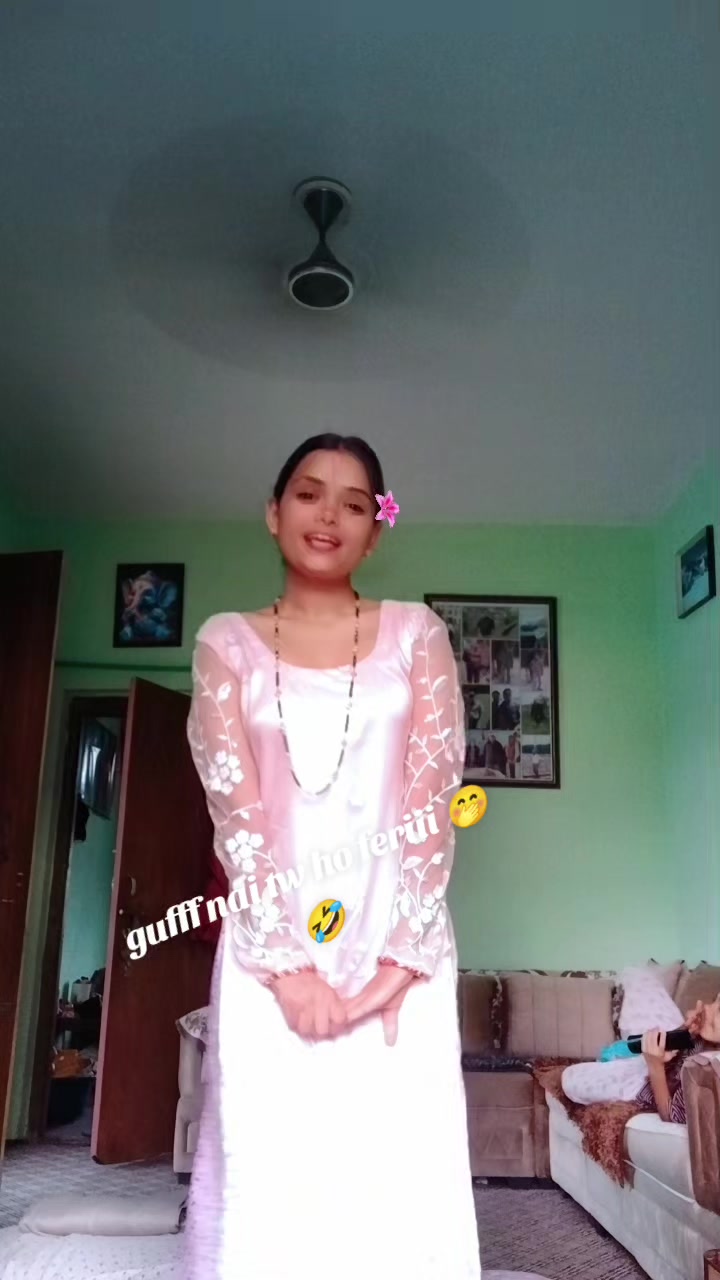 @LaX__मी 💰👀