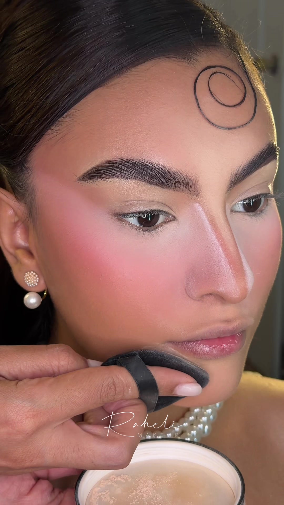 @Raheli Makeup