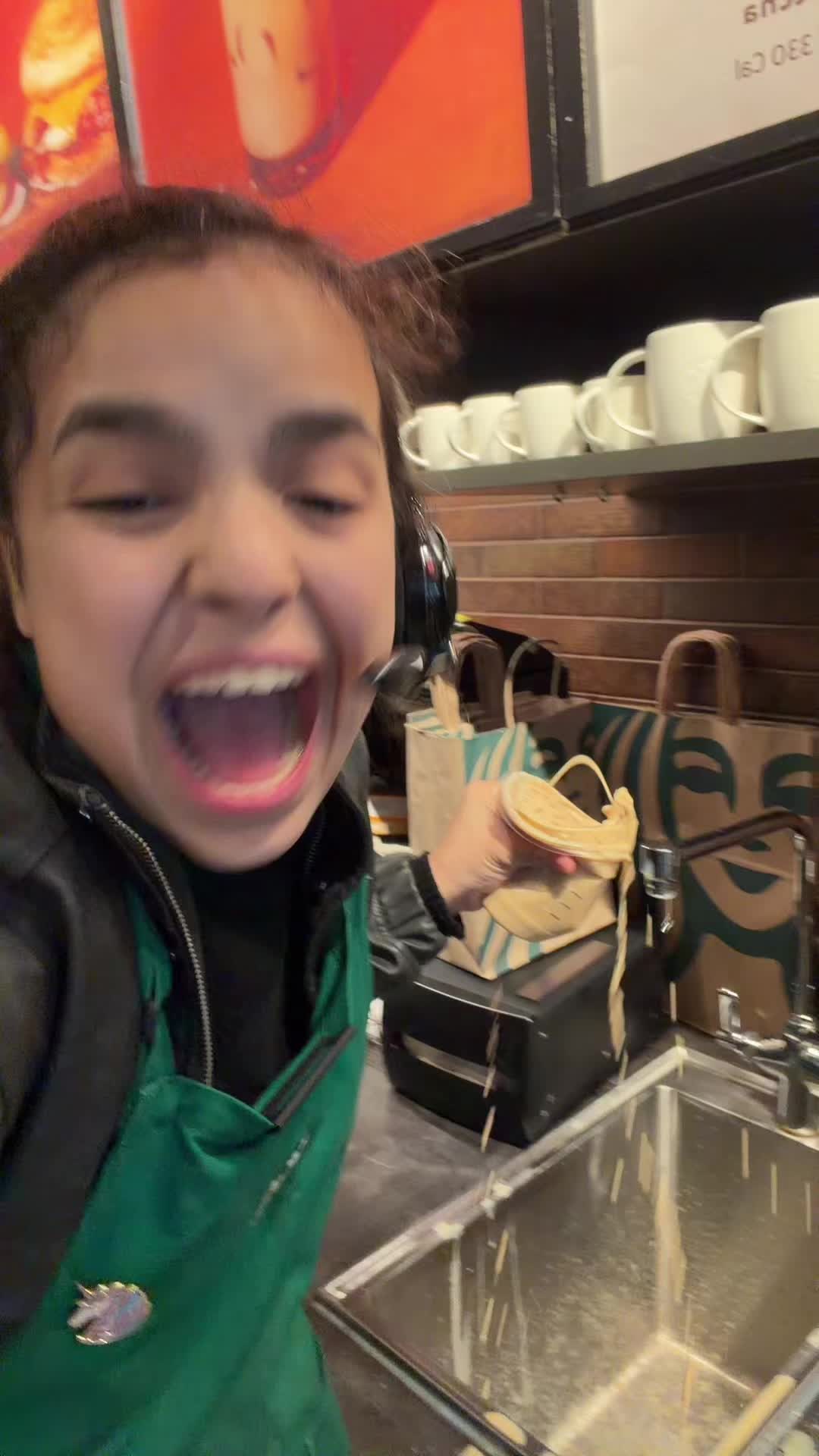 @bellahadid039
