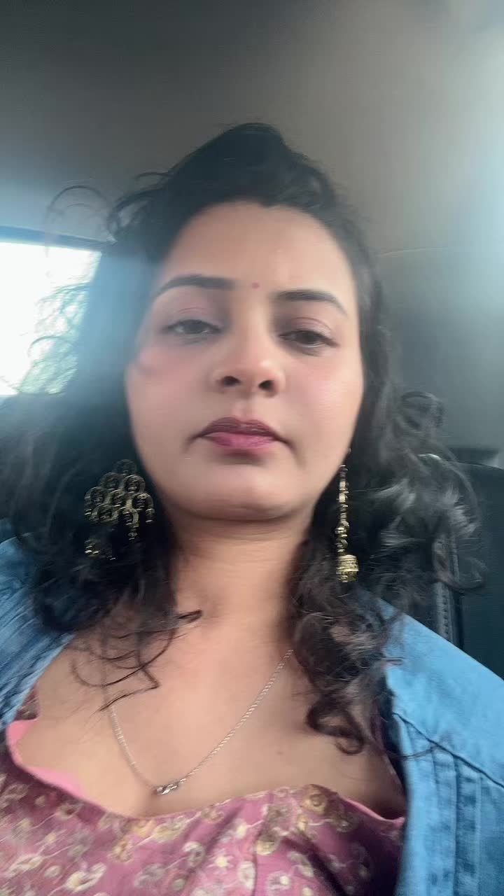 @(nidhzazz) Dr. Nidhi Joshi