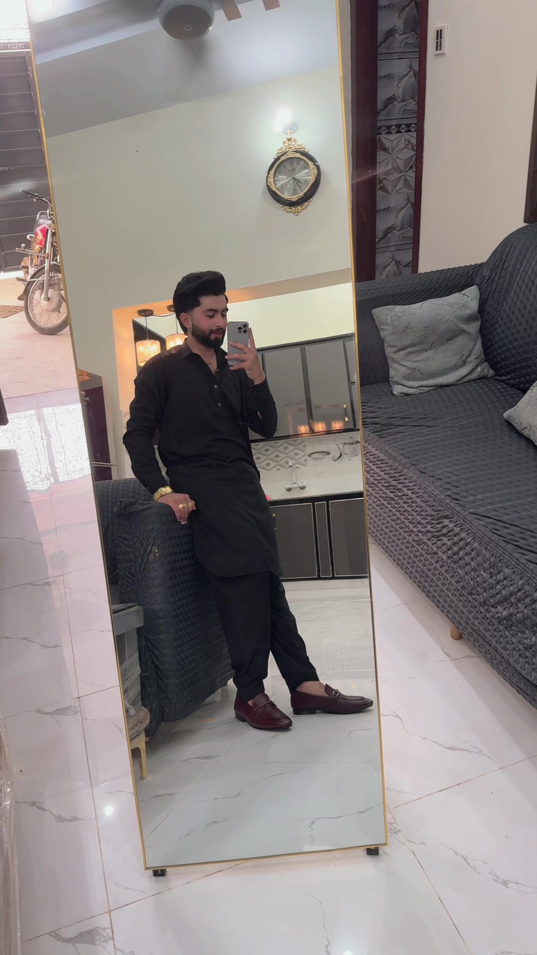 @SHARARTI MIRZA😎♥️