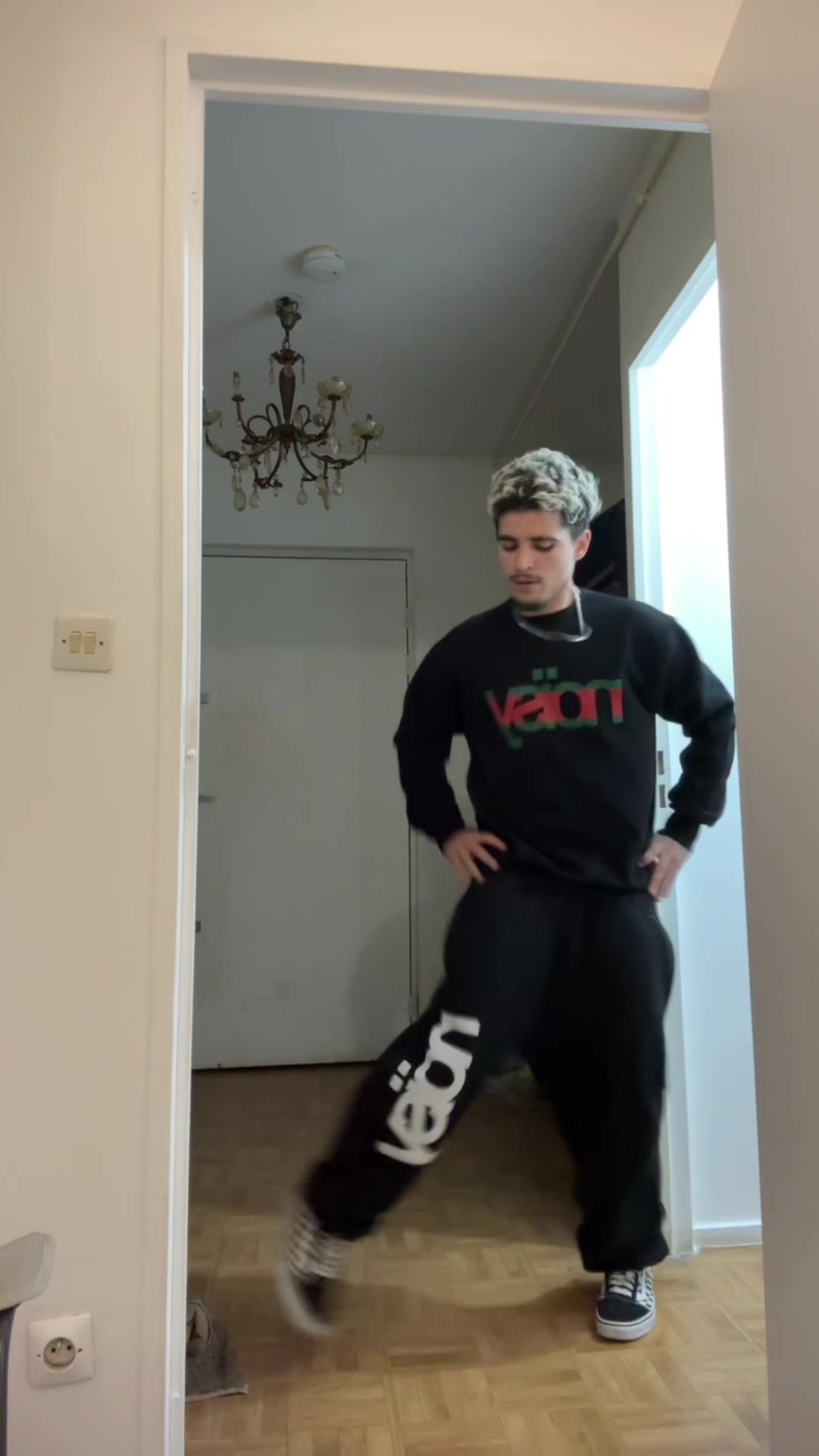 @Mzb0y222