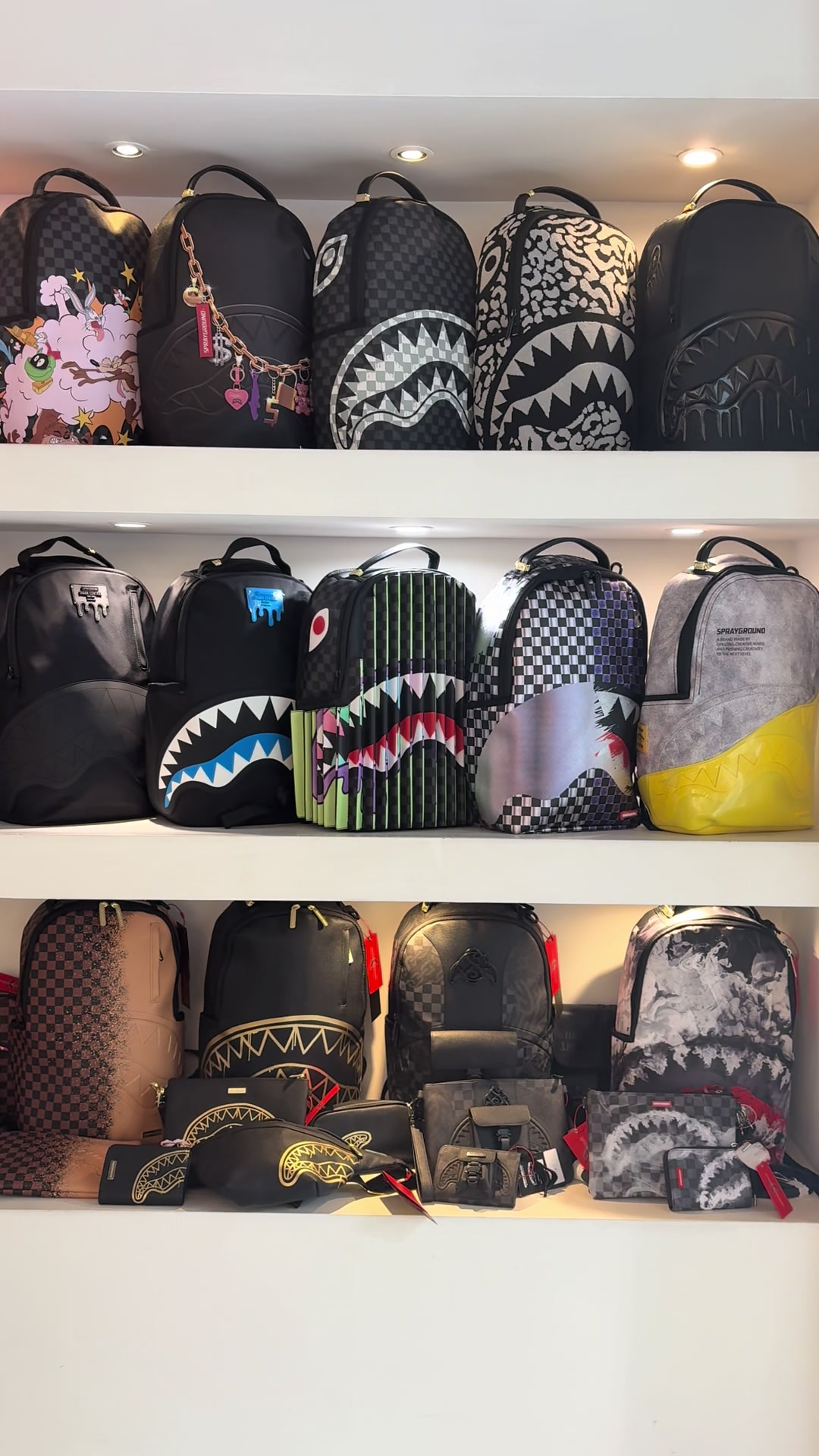 @RODRIQUEZ STORE
