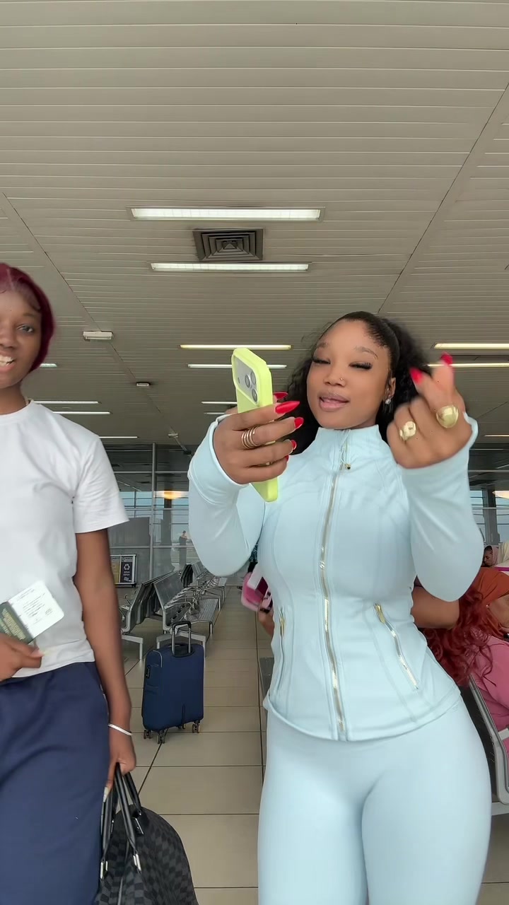 @DAME NICOLE 🇬🇳🇨🇫❤️