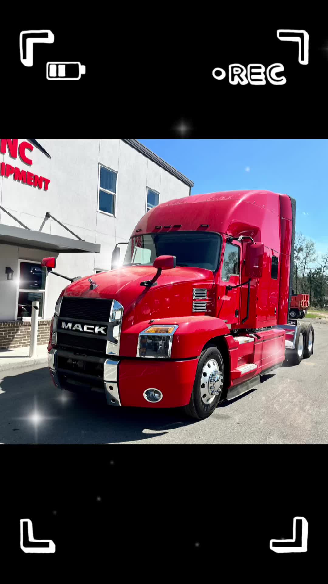 @EquiplincTrucks