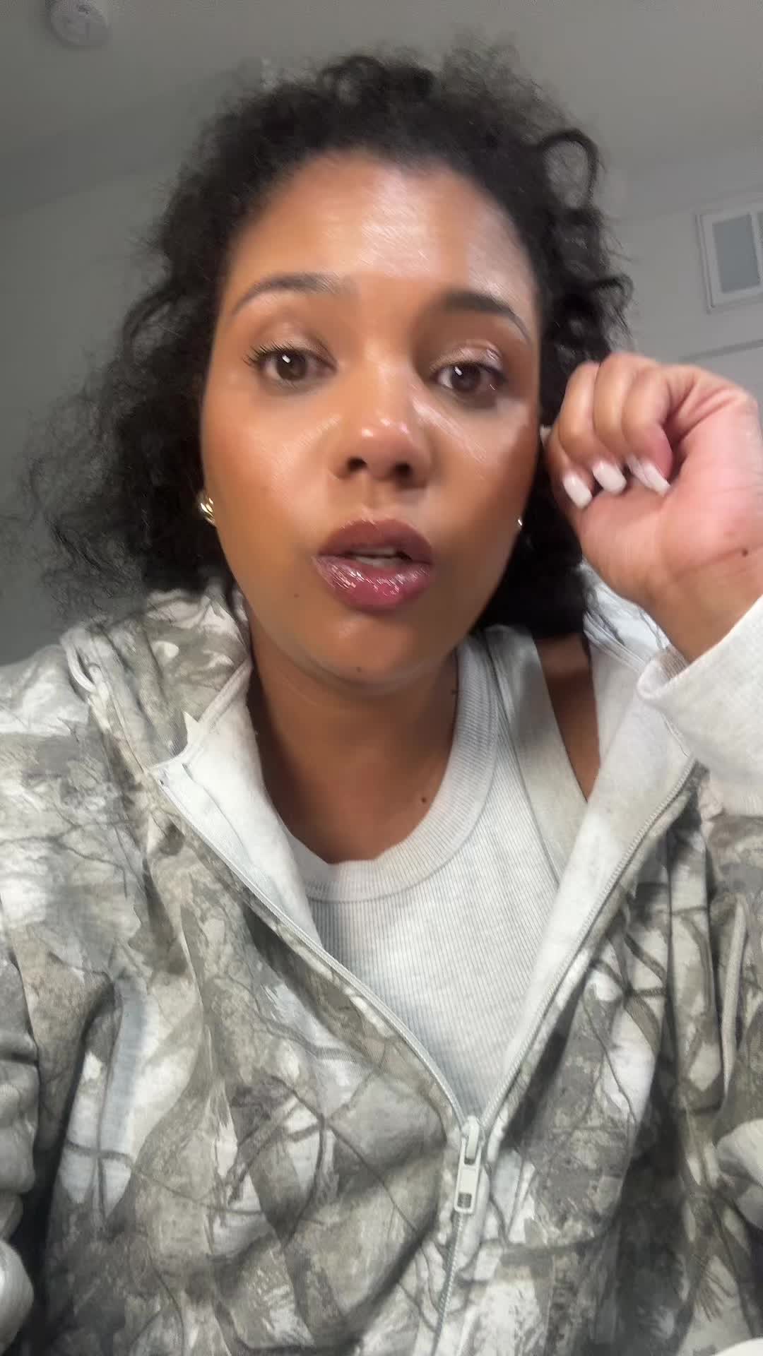 @twinnemom1