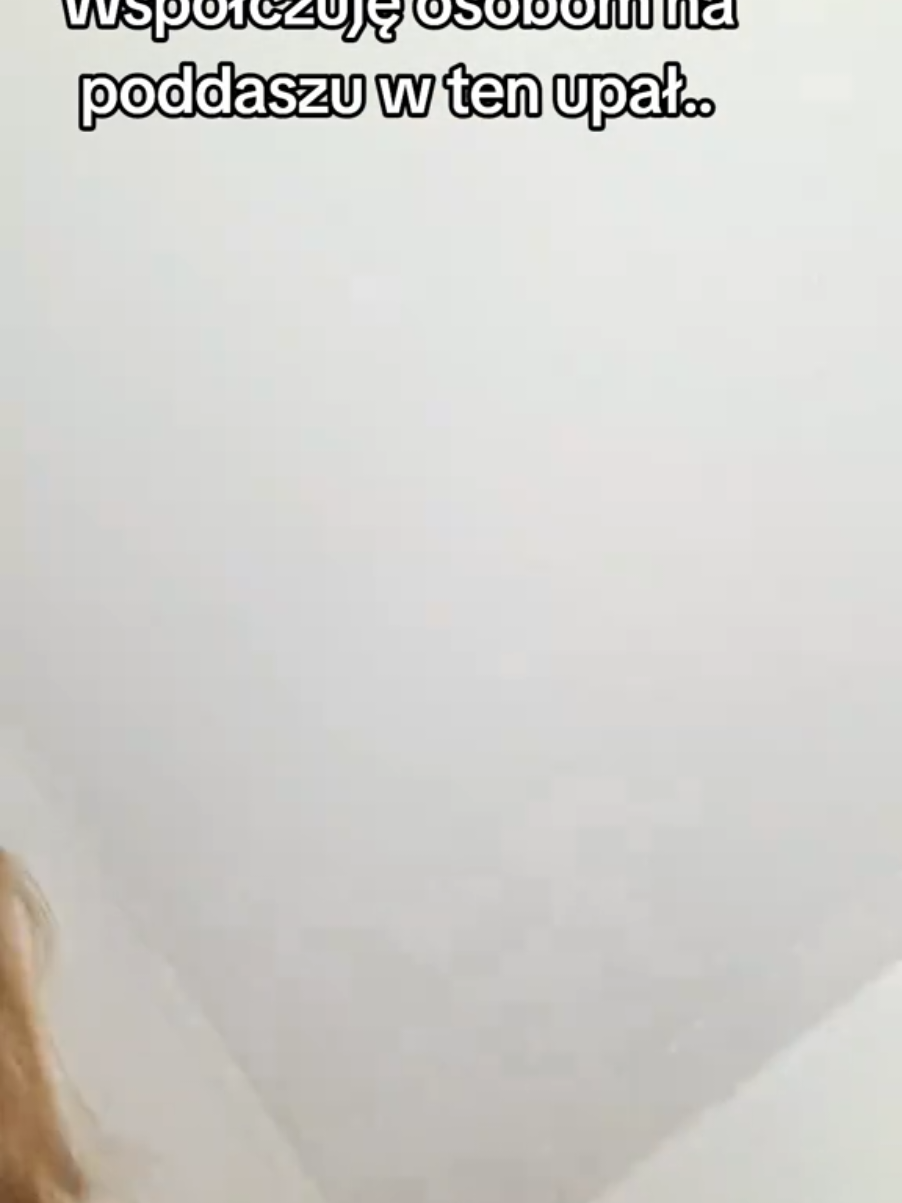 @amelianital