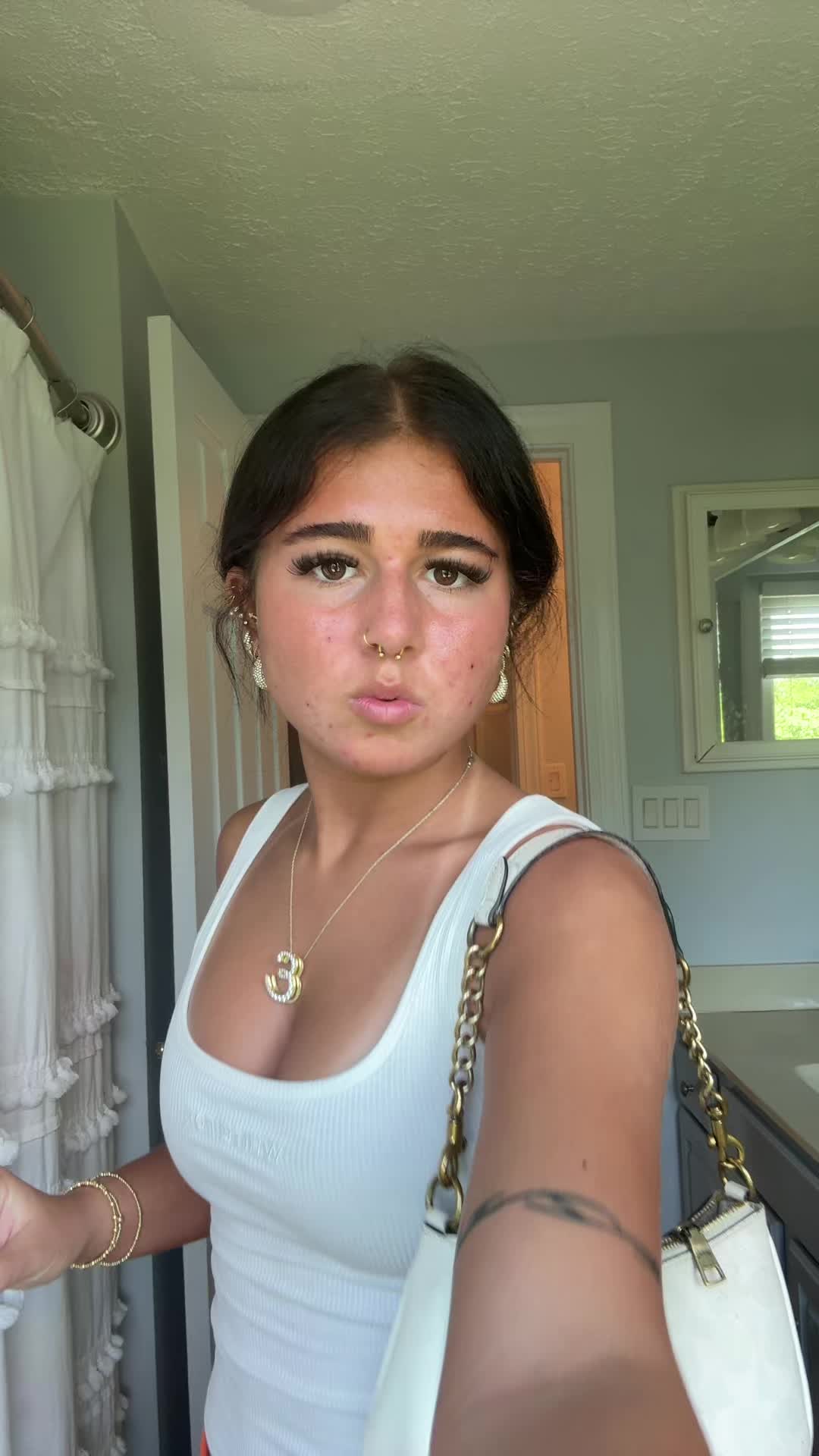 @ella ❦
