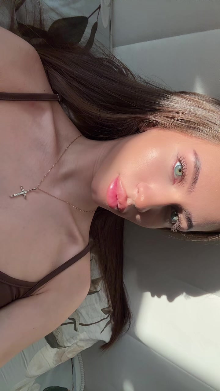 @glosslips