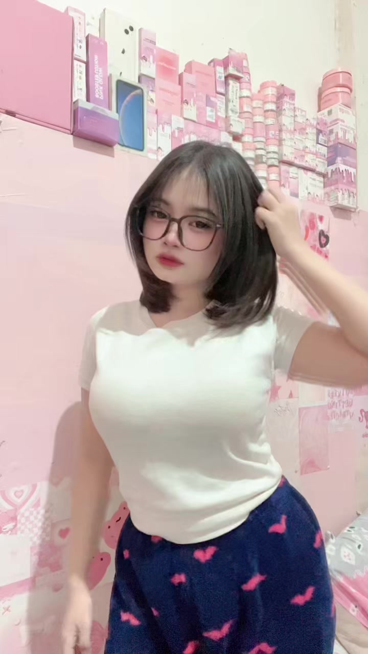 @adelyaa