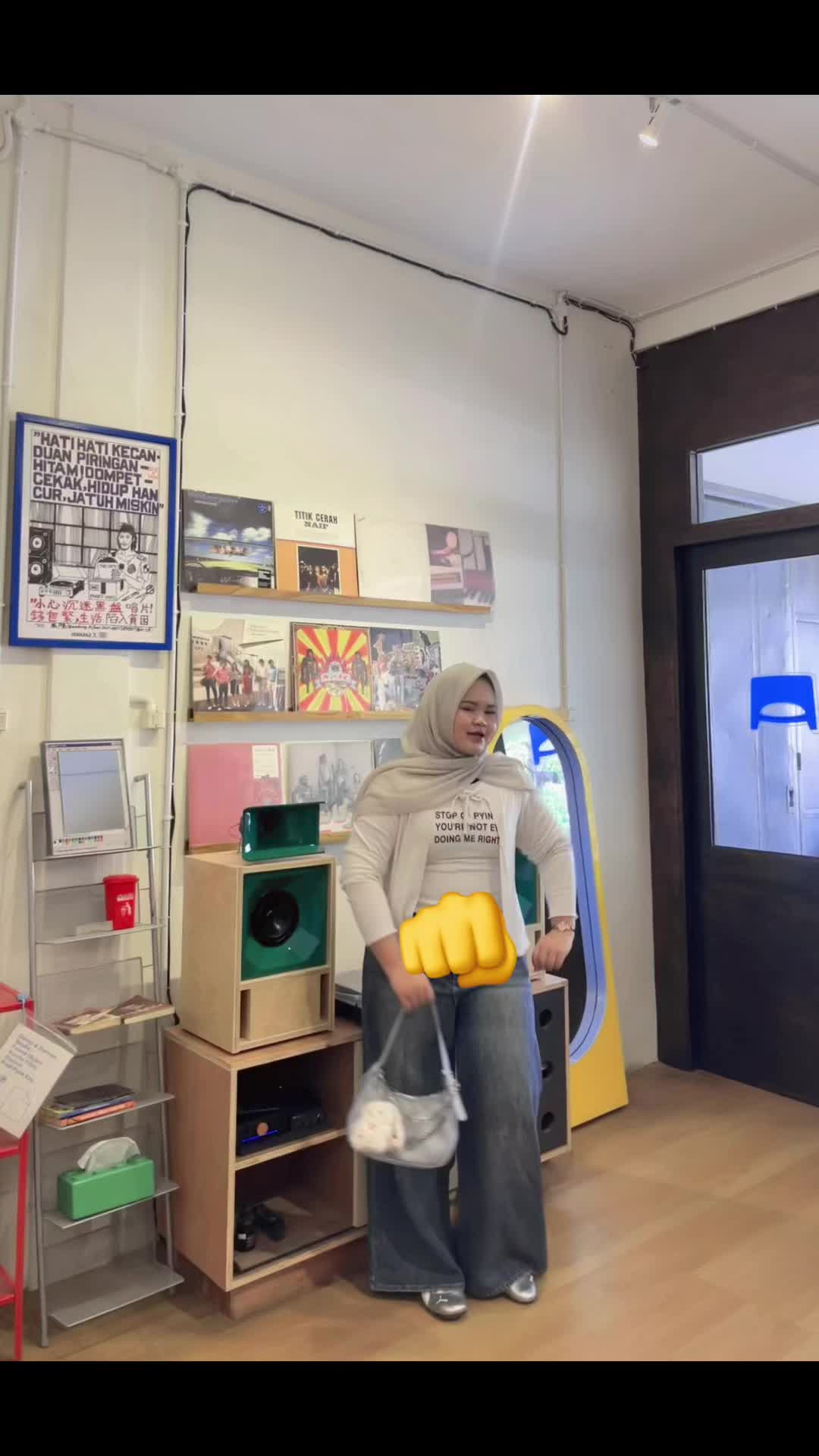 @Nisaa18