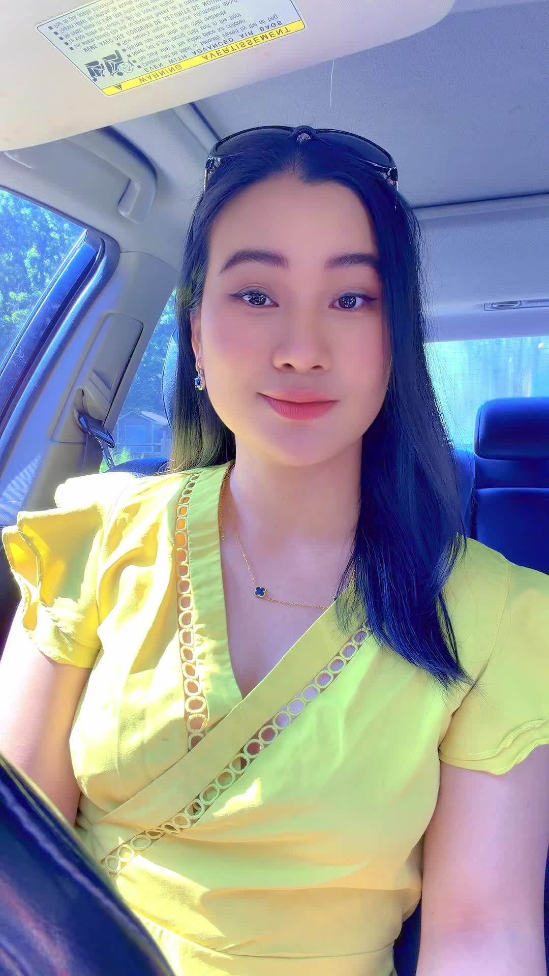 @မမနန်း