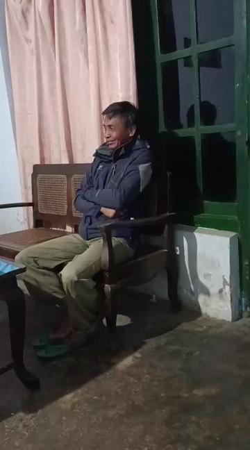 @Akhas Deraus