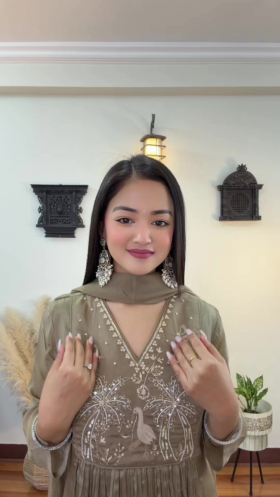 @Naina_TheAttire