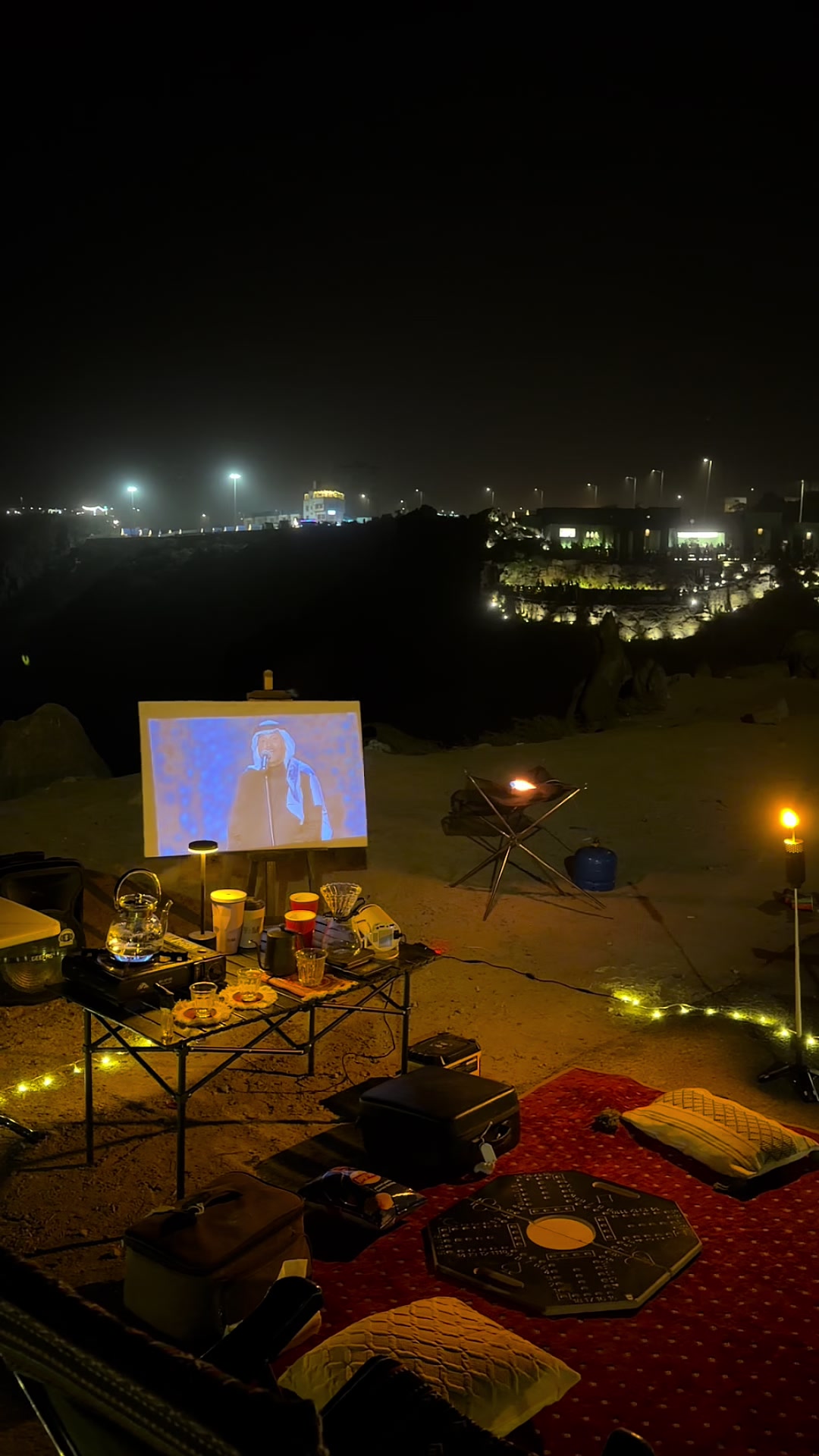 @جلسه وقمرا ⛺️🌌