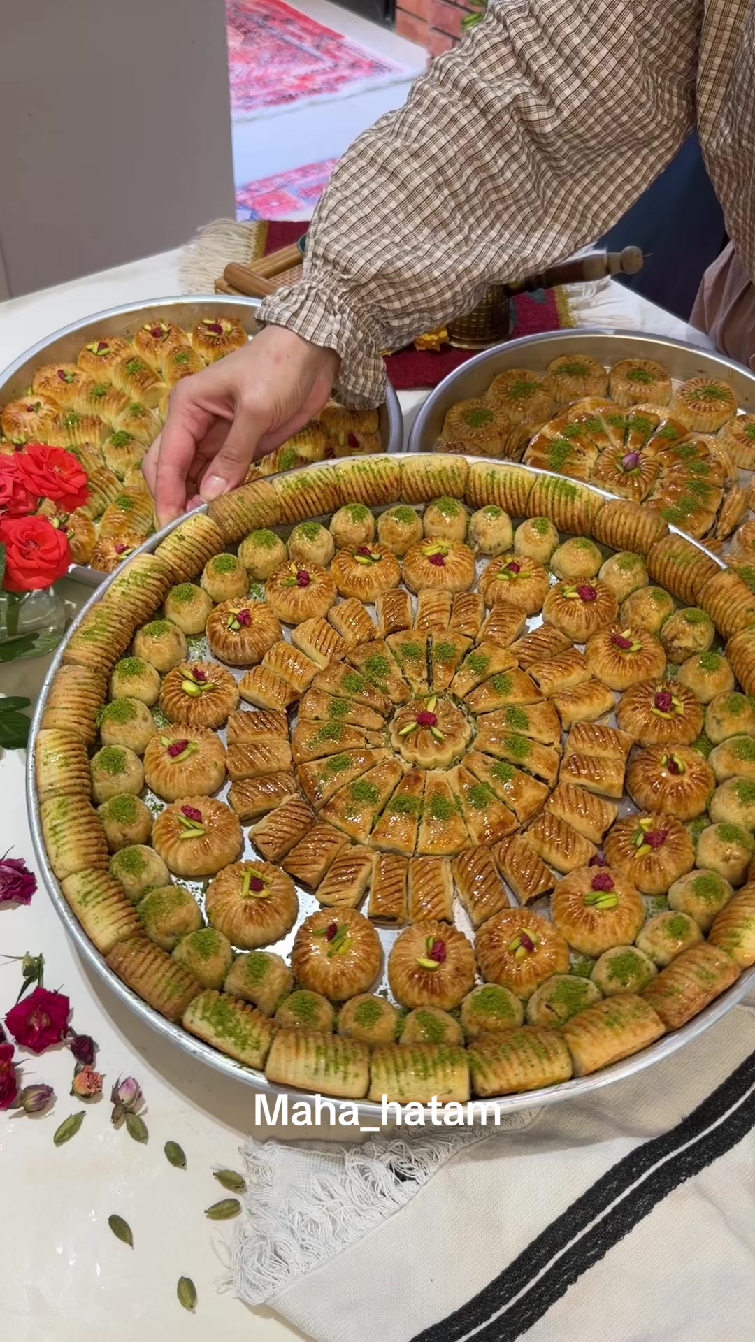 @maha_hatamمها حاتم