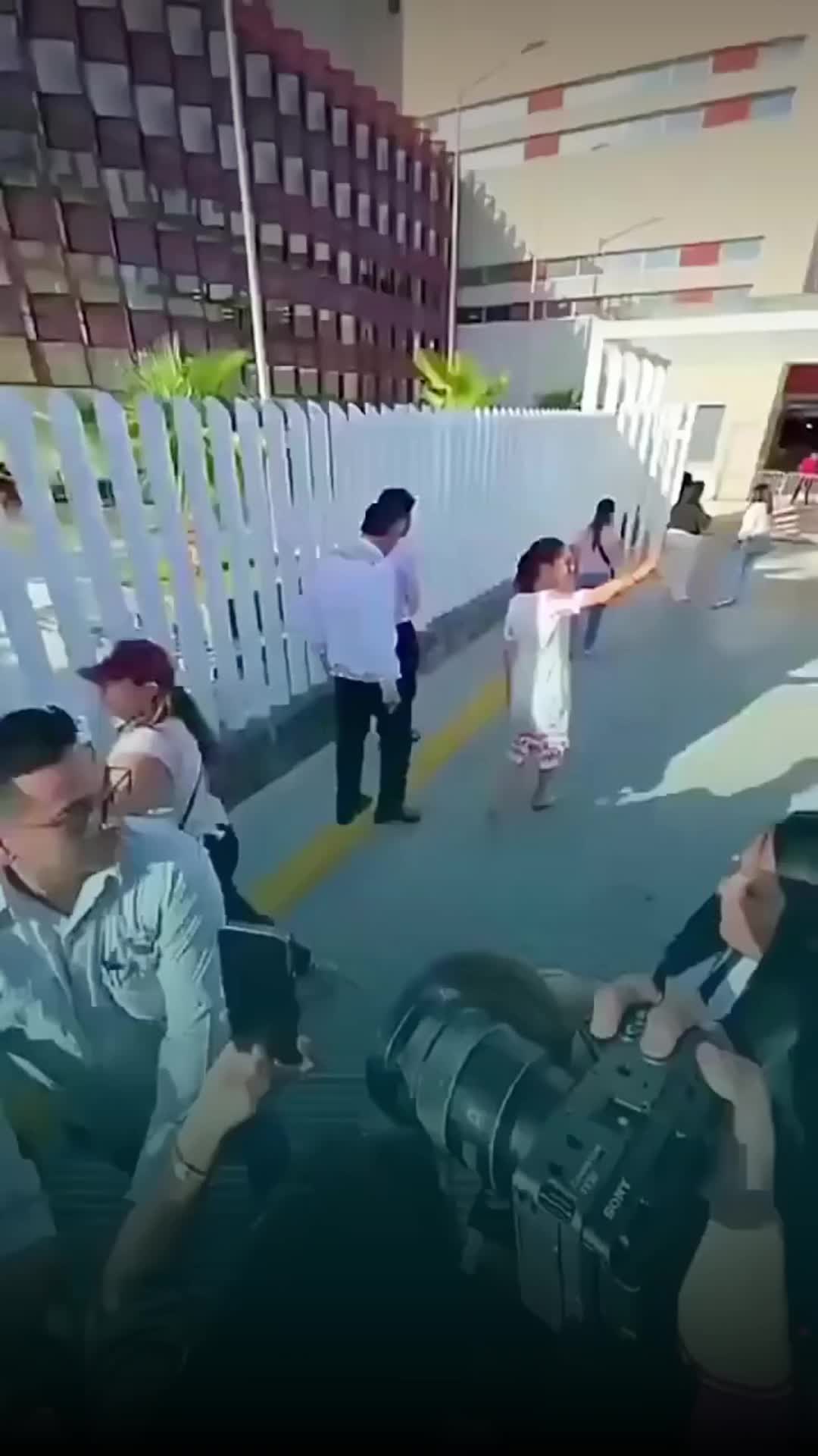 @Entre líneas