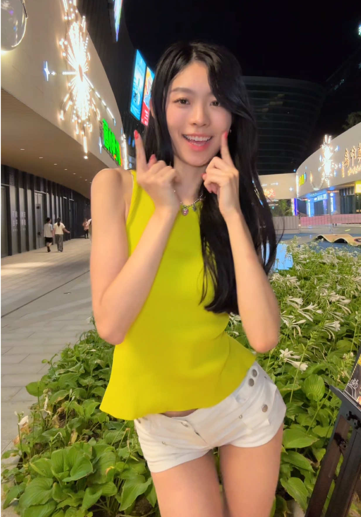 @NanaVLive