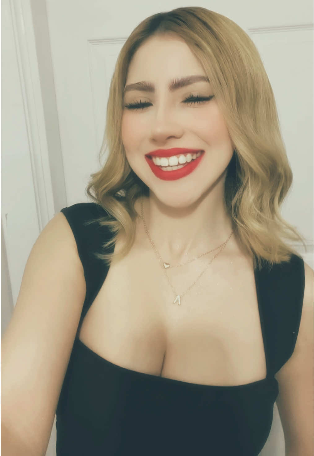 @vivv.cam