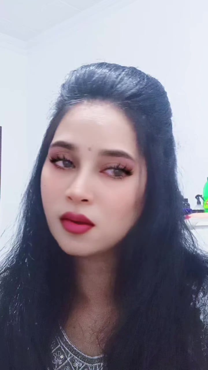@🖤🤍nila🤍🖤