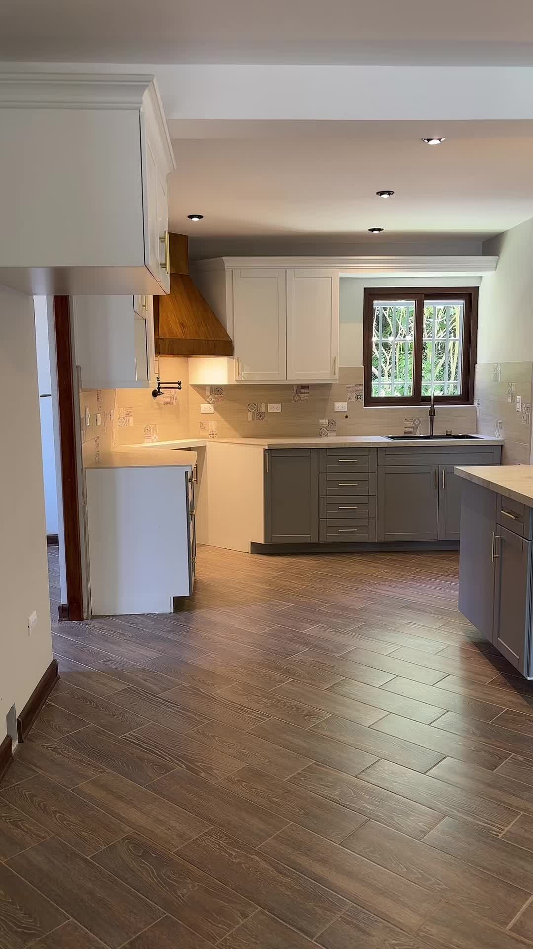 @Mendoza & Co. Real Estate