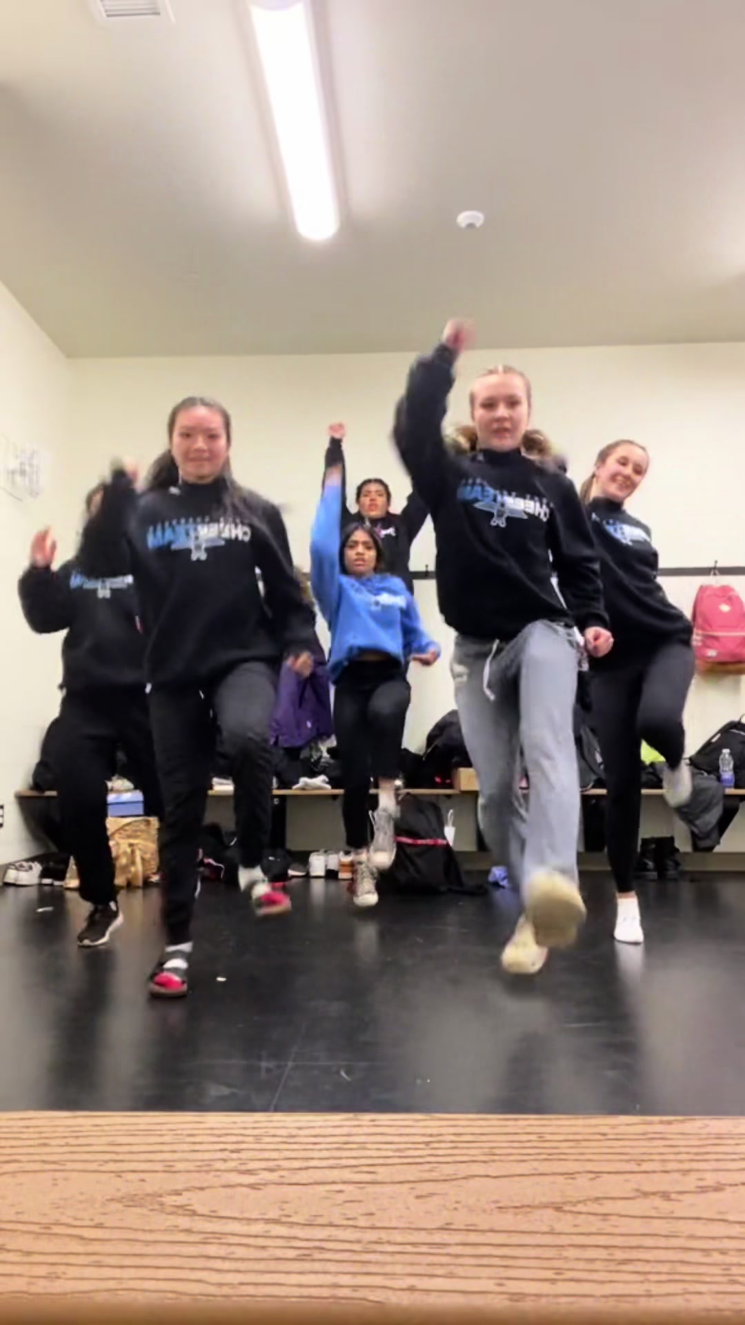 @hiranya_g