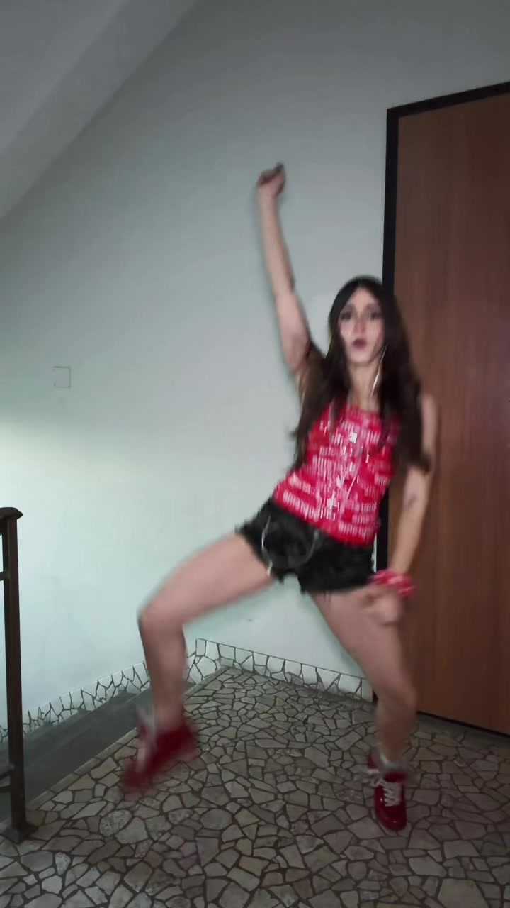 @monclershagirll